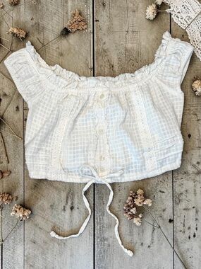 UO Off The Shoulder Cropped Top Cream Coquette Cottagecore Medium Like New